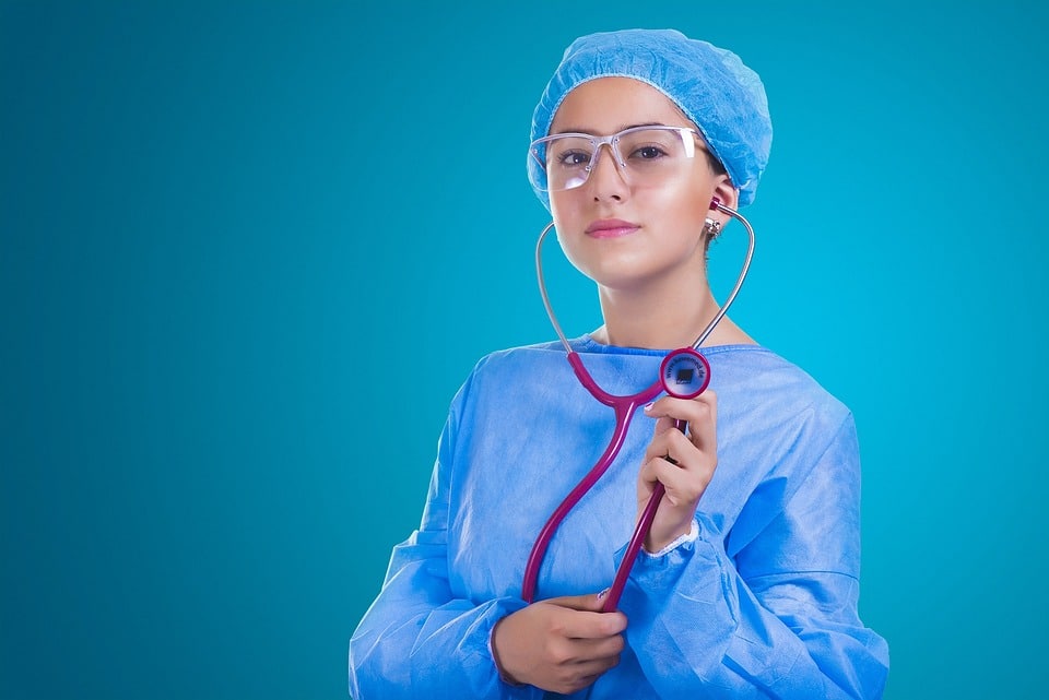 Jak sukienki medyczne wpływają na wizerunek personelu medycznego?