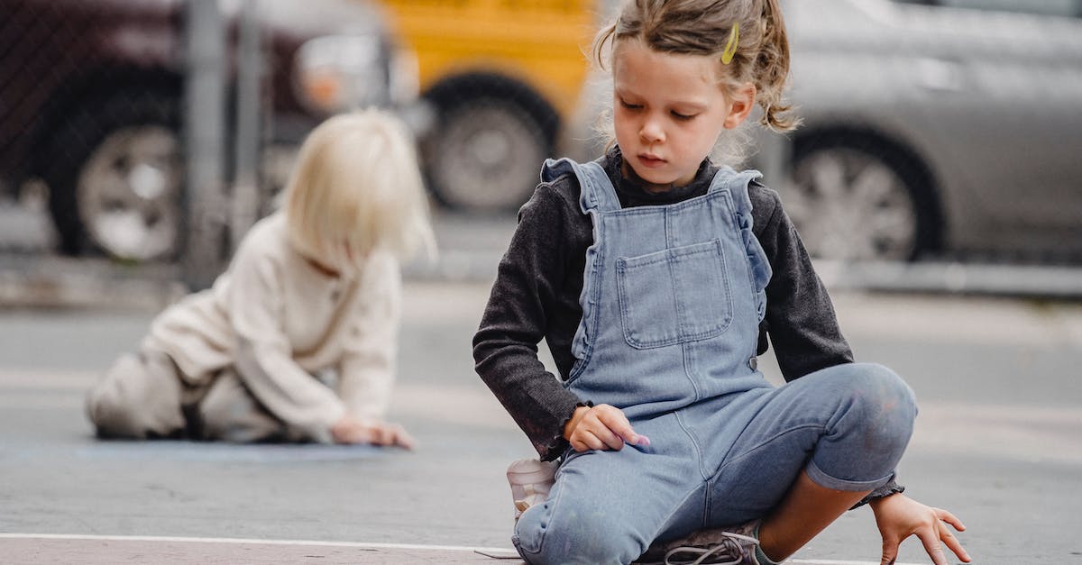 Zagadkowe zachowanie 5-latka: Dlaczego dziecko chodzi na palcach?