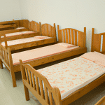 Jak wybrać najlepsze łóżko drewniane do Twojej sypialni?